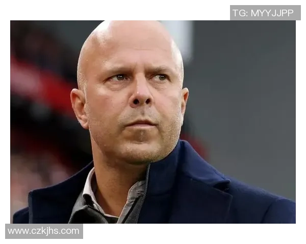 尼科尔:斯洛特应该让萨拉赫候补,球队已无法再为他兜底 尼科尔:斯洛特应该让萨拉赫候补,球队已无法再为他兜底